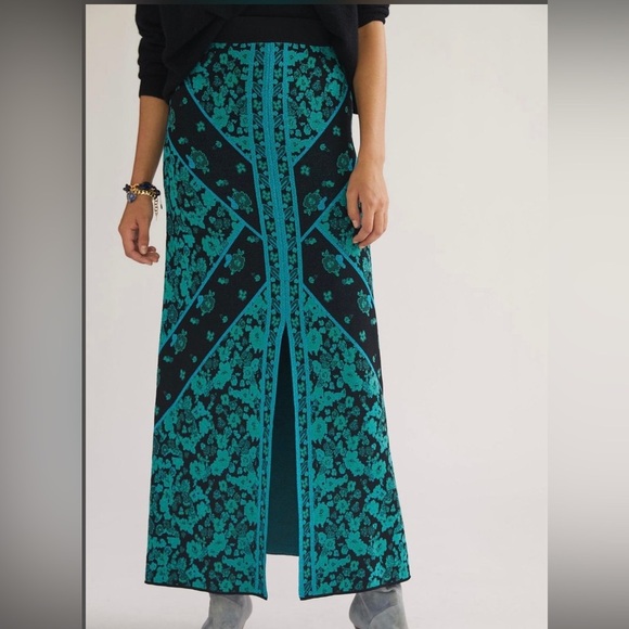 Women’s Eva Franco Anthropologie Floral Heavy Knit Midi Skirt Green Black Sz 28” - Picture 2 of 4